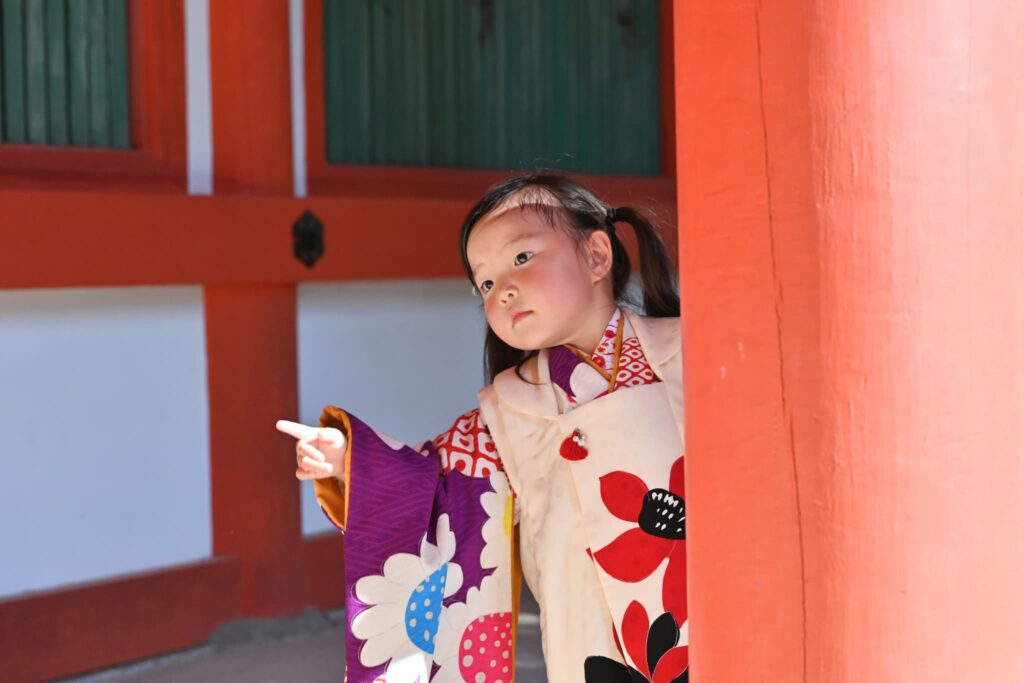 七五三(753)奈良市_フォトスタジオワタナベ(渡辺写真館)_春日大社_3歳女の子上半身